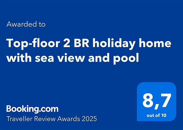 Top-Floor 2 Bedroom Holiday Home With Sea View And Pool