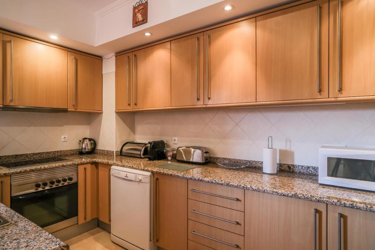 Top-floor 2 Bedroom With Sea View And Pool Apartament *
