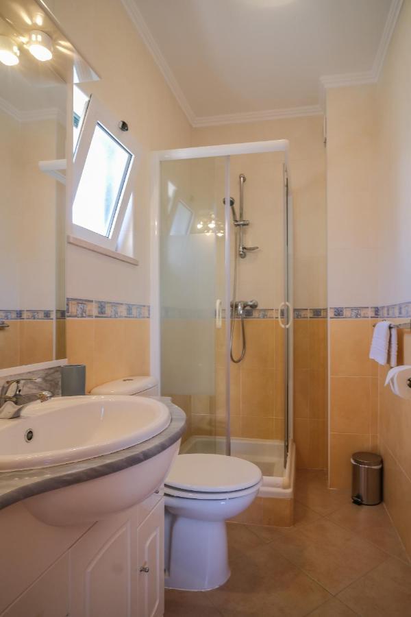 Top-floor 2 Bedroom With Sea View And Pool Appartement